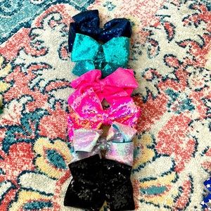 JoJo Siwa oversized style bows
